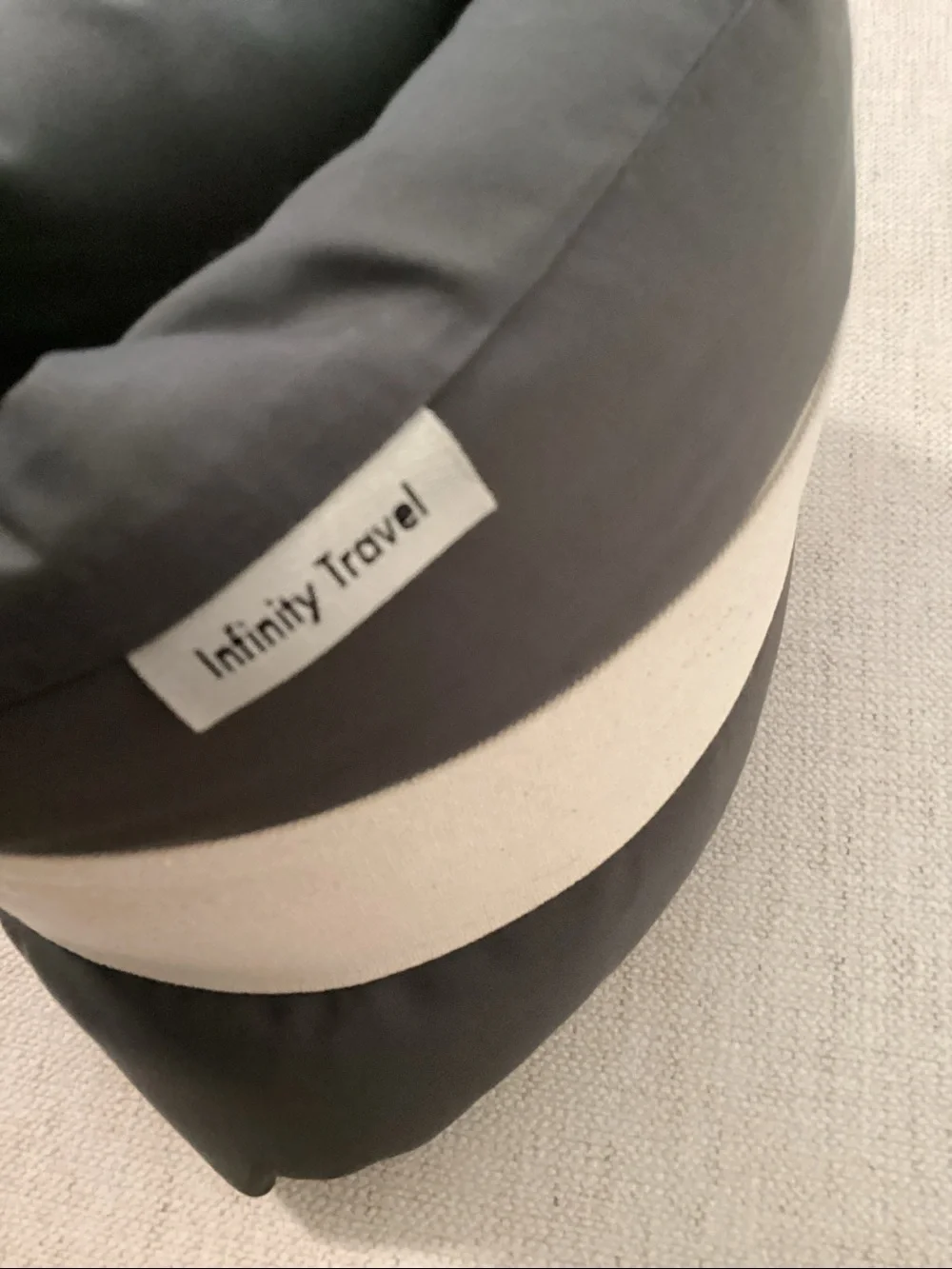 INFINITY PILLOW - Travel or neck rest, Grey, One size, NWOT, no instructions